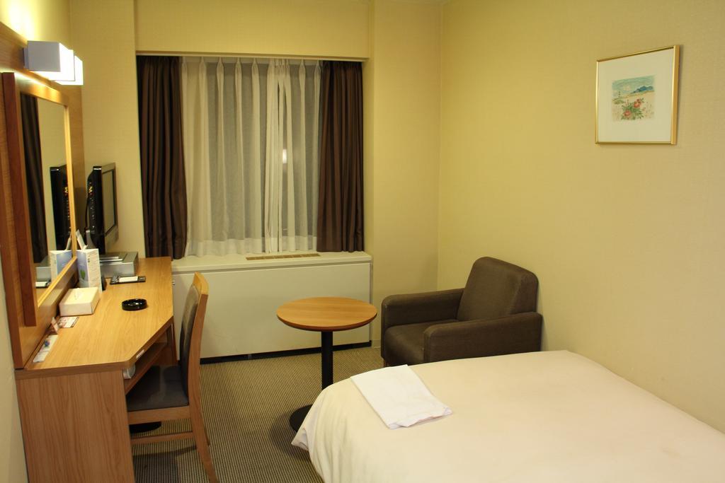 Hotel Sunroute New Szapporo Szoba fotó
